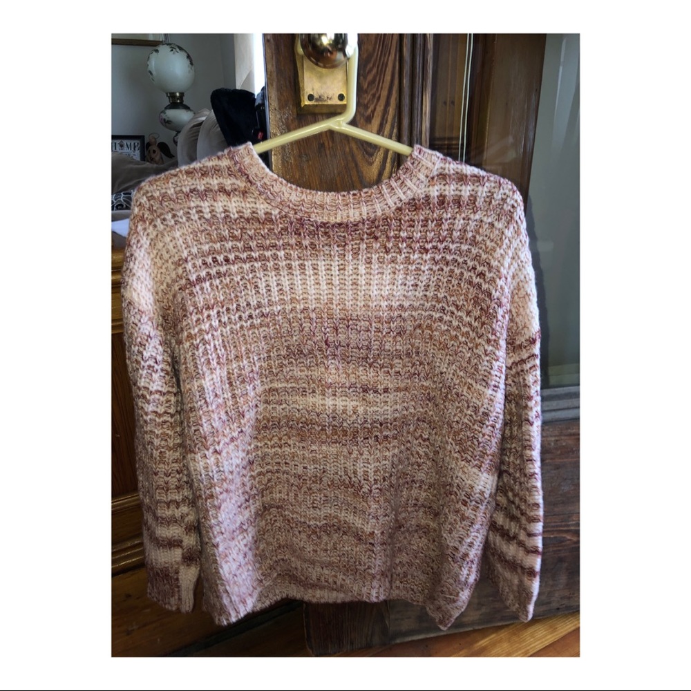 pink/white sweater